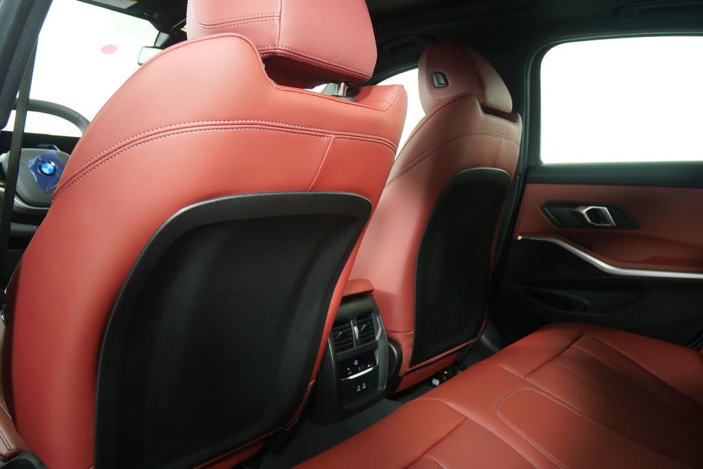 Thumbnail: 2026 BMW 3 Series - 16