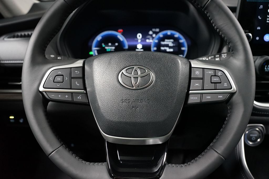 Thumbnail: 2025 Toyota Grand Highlander - 12