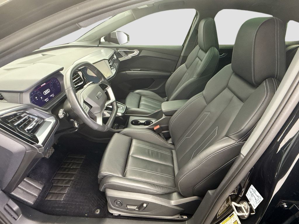 Thumbnail: 2023 Audi Q4 e-tron - 18