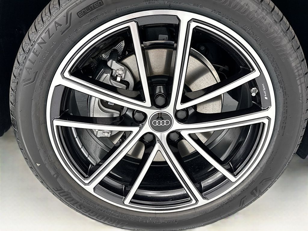 Thumbnail: 2026 Audi Q5 - 31