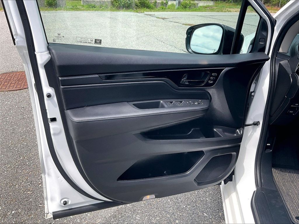 2025 Honda Odyssey — photo 9