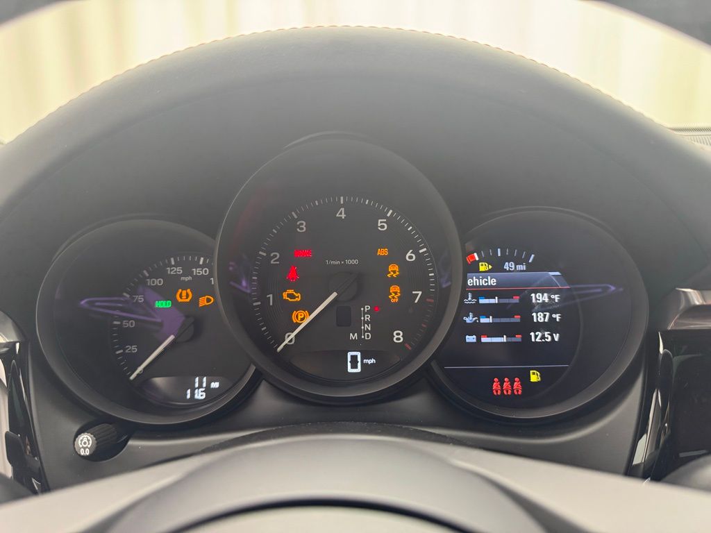 Thumbnail: 2025 Porsche Macan - 27