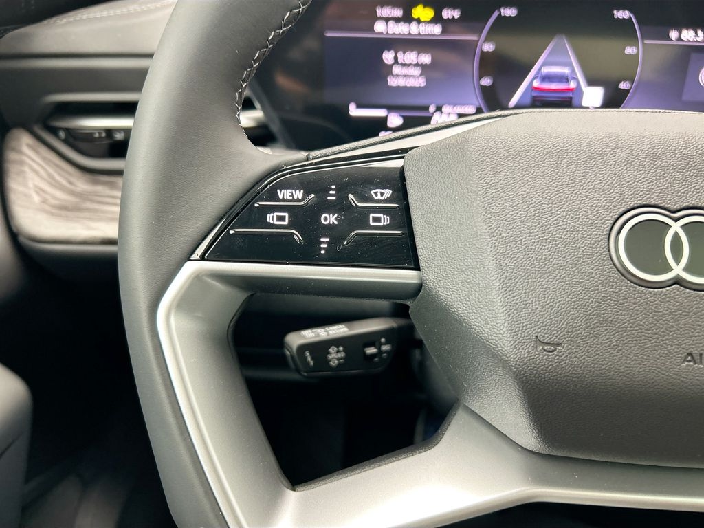 Thumbnail: 2025 Audi Q5 - 11