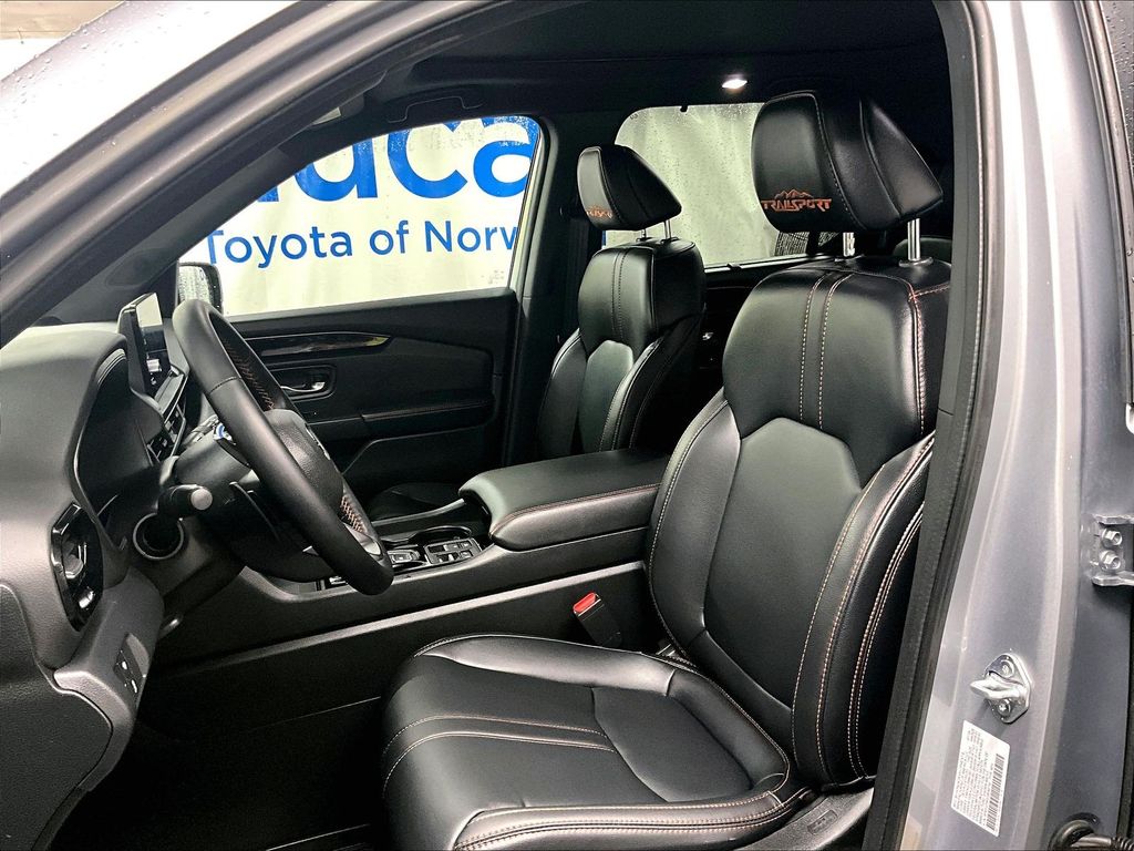 2025 Honda Pilot — photo 10