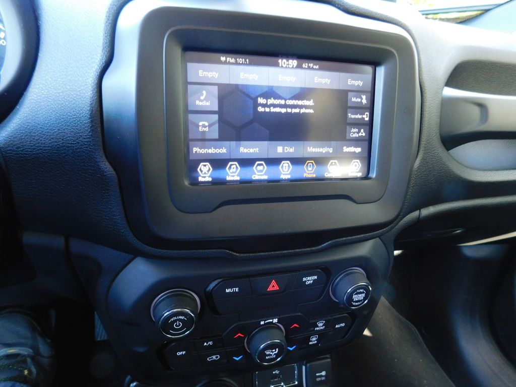 Thumbnail: 2020 Jeep Renegade - 9