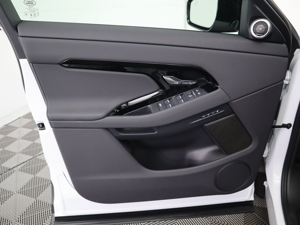2026 Land Rover Range Rover Evoque S 24