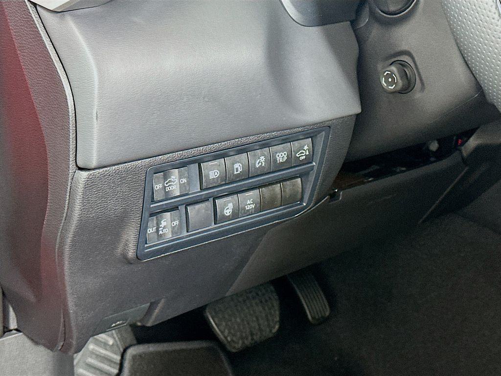 Thumbnail: 2025 Toyota Tundra - 10