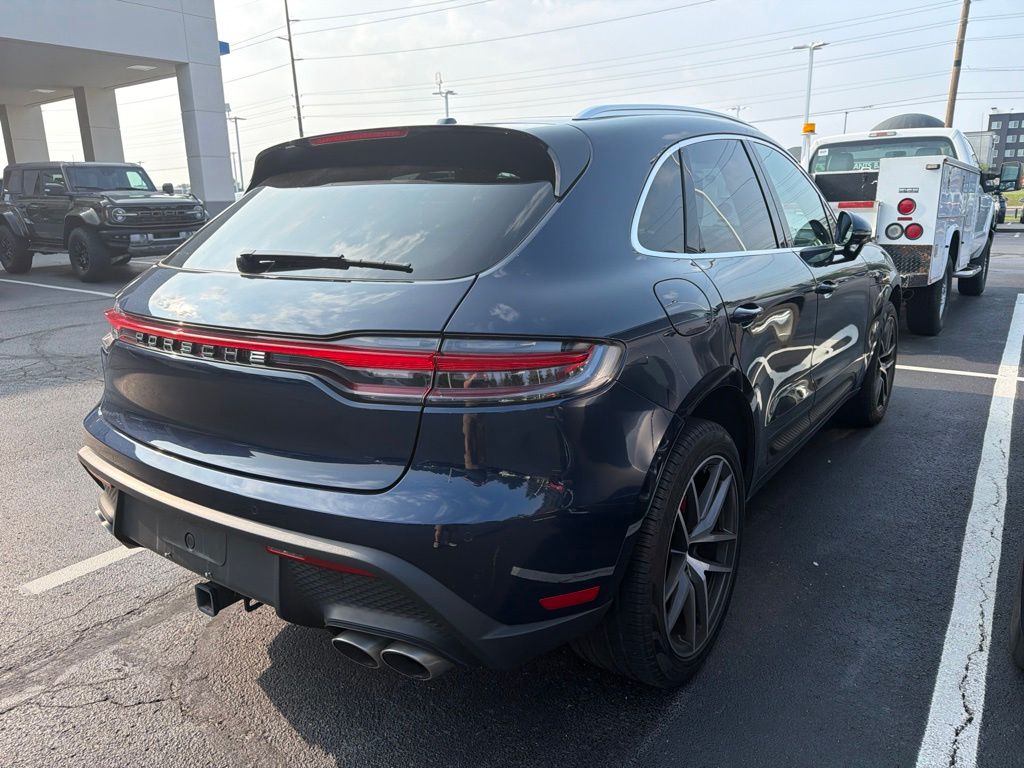 Thumbnail: 2023 Porsche Macan - 3