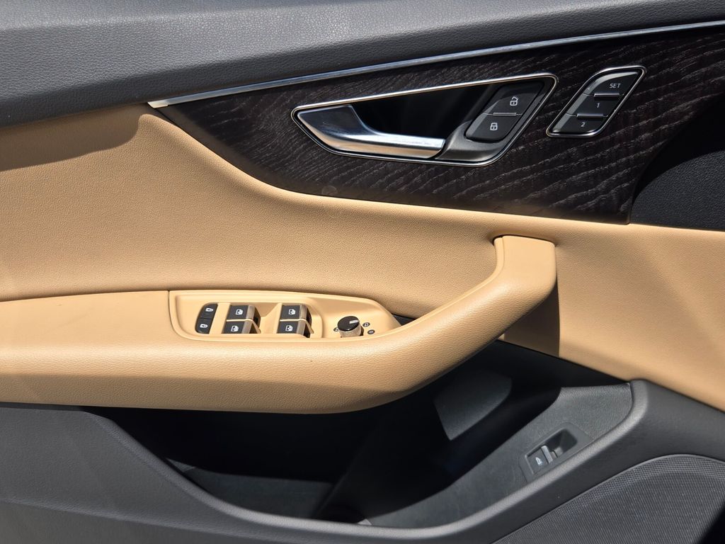 2023 Audi Q8 - $38,735