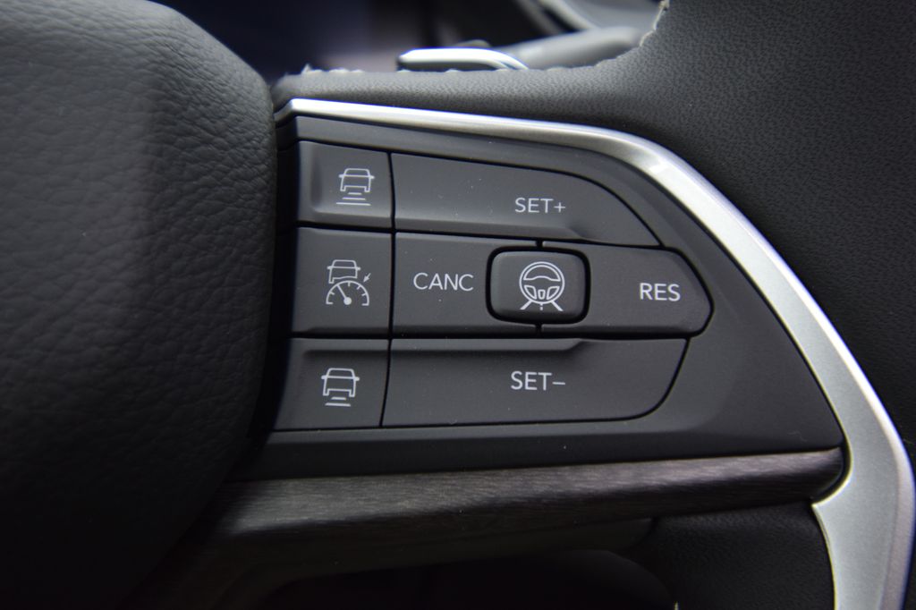 new 2026 Jeep Grand Cherokee car, priced at $46,442