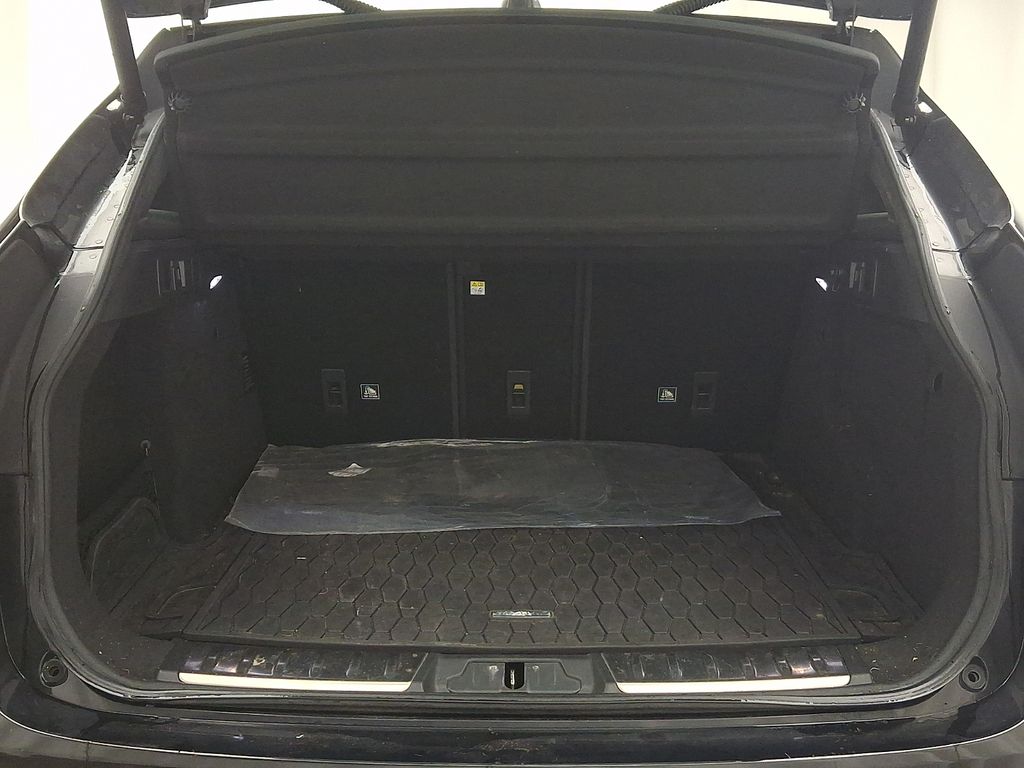 Thumbnail: 2020 Jaguar F-Pace - 31