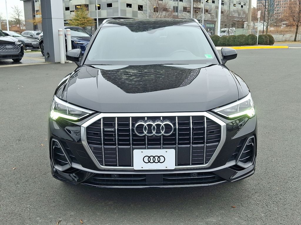 Thumbnail: 2020 Audi Q3 - 2