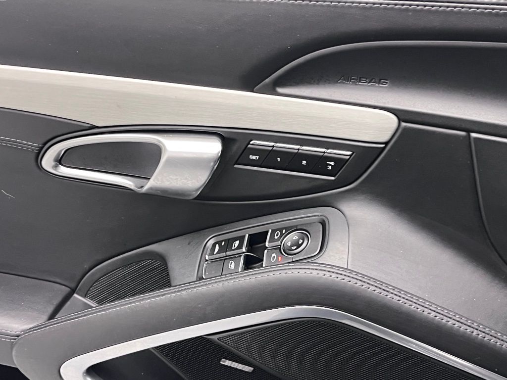 2013 Porsche 911 Carrera S 19