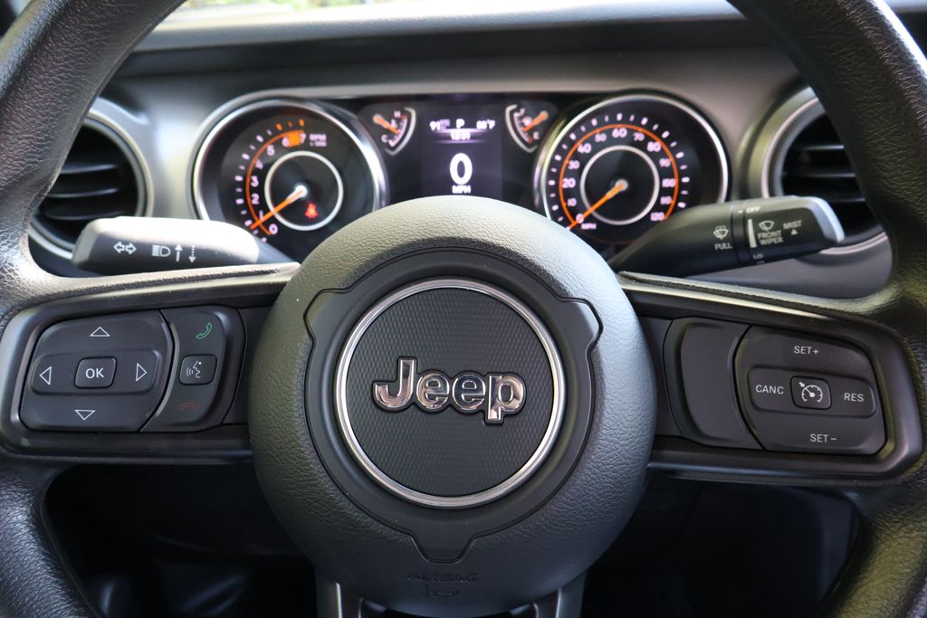 Thumbnail: 2022 Jeep Wrangler - 28