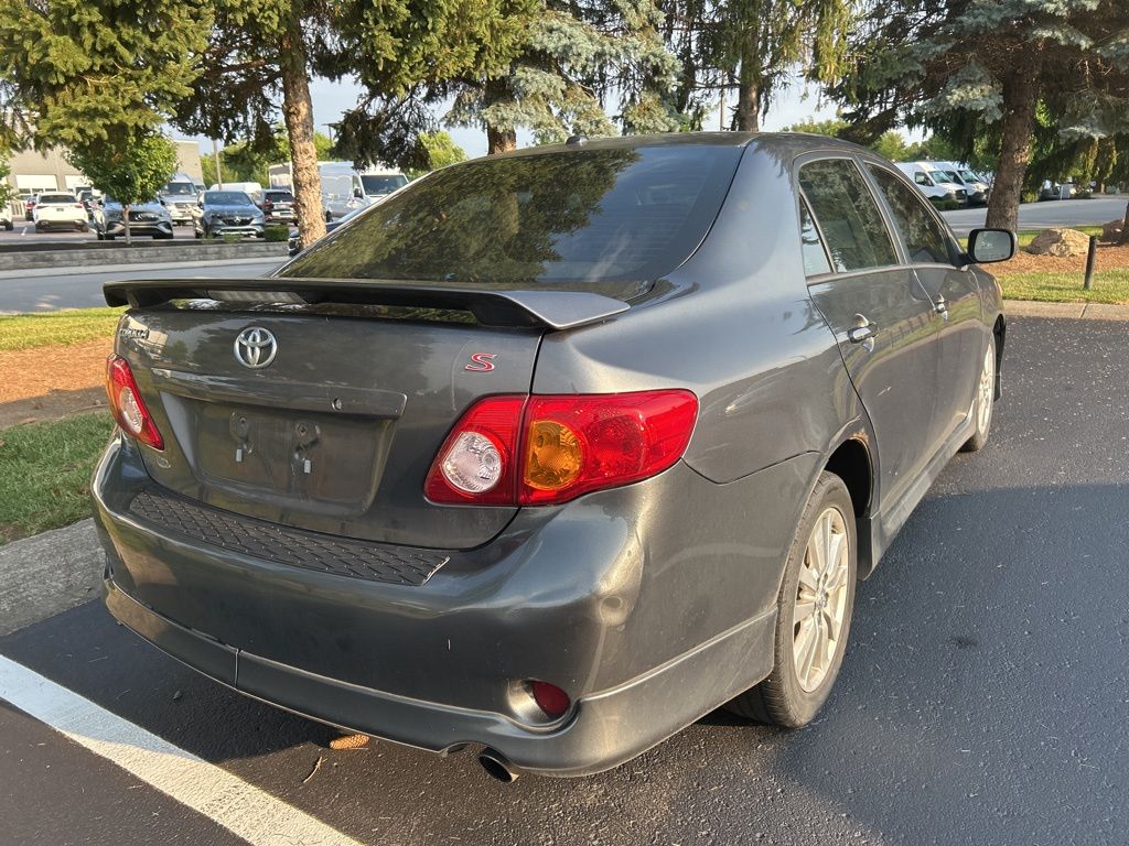 Thumbnail: 2010 Toyota Corolla - 3