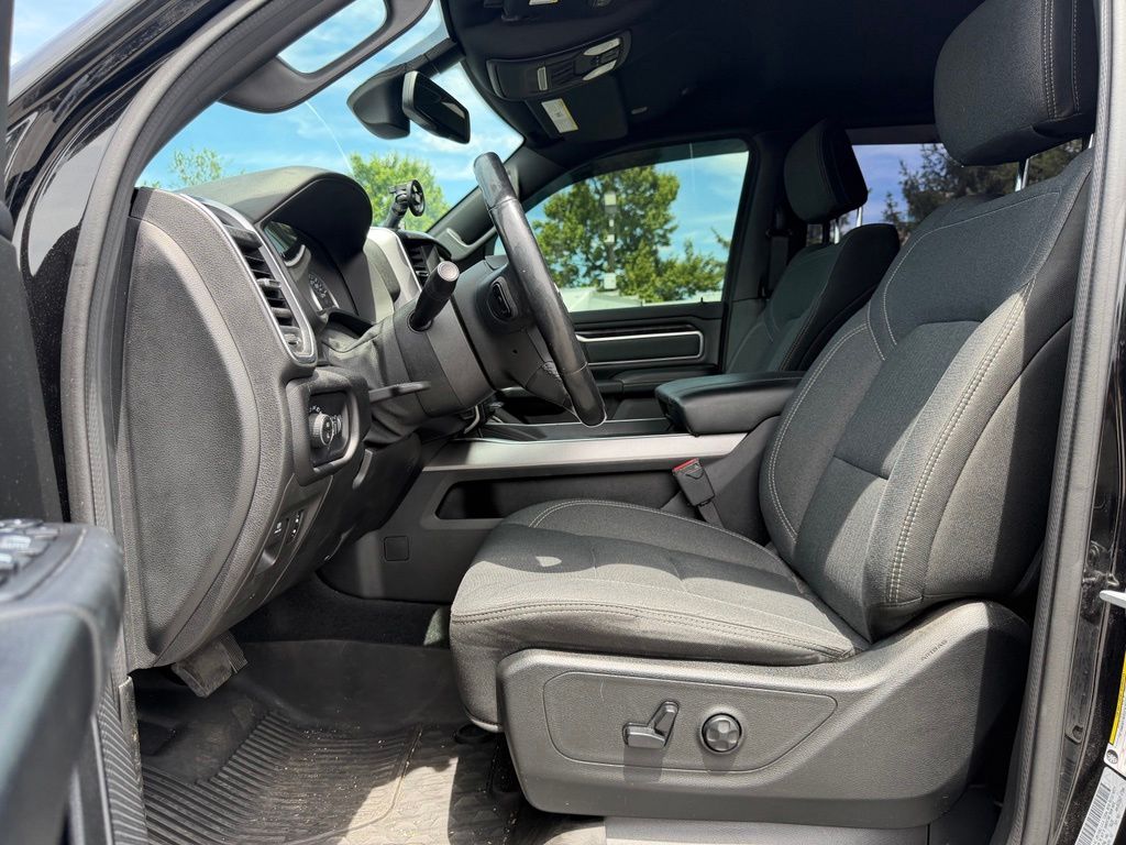 2019 Ram 1500 Big Horn/Lone Star Crew Cab 4x4 5'7" Box