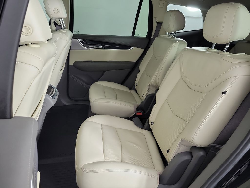 2023 Cadillac XT6 Premium Luxury - 11