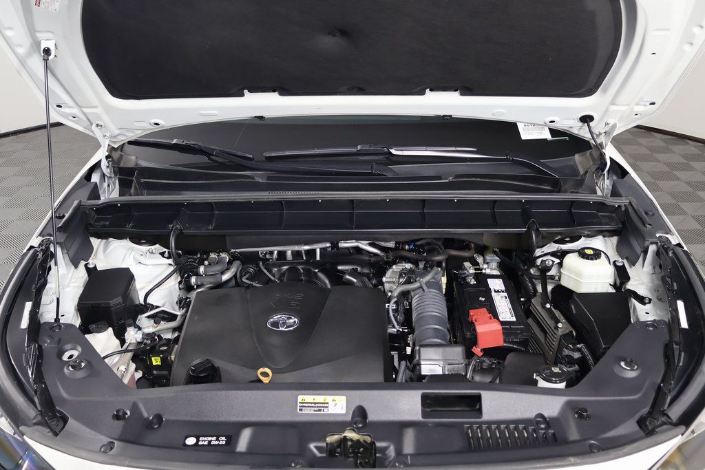 Thumbnail: 2020 Toyota Highlander - 16