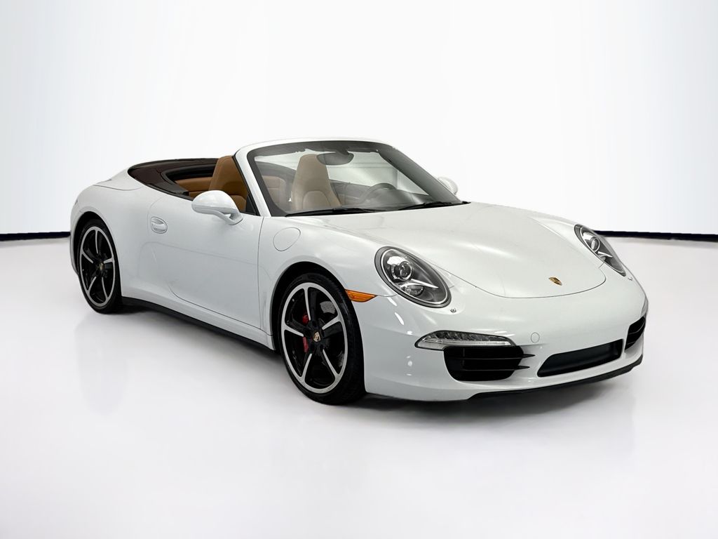 Thumbnail: 2015 Porsche 911 - 9