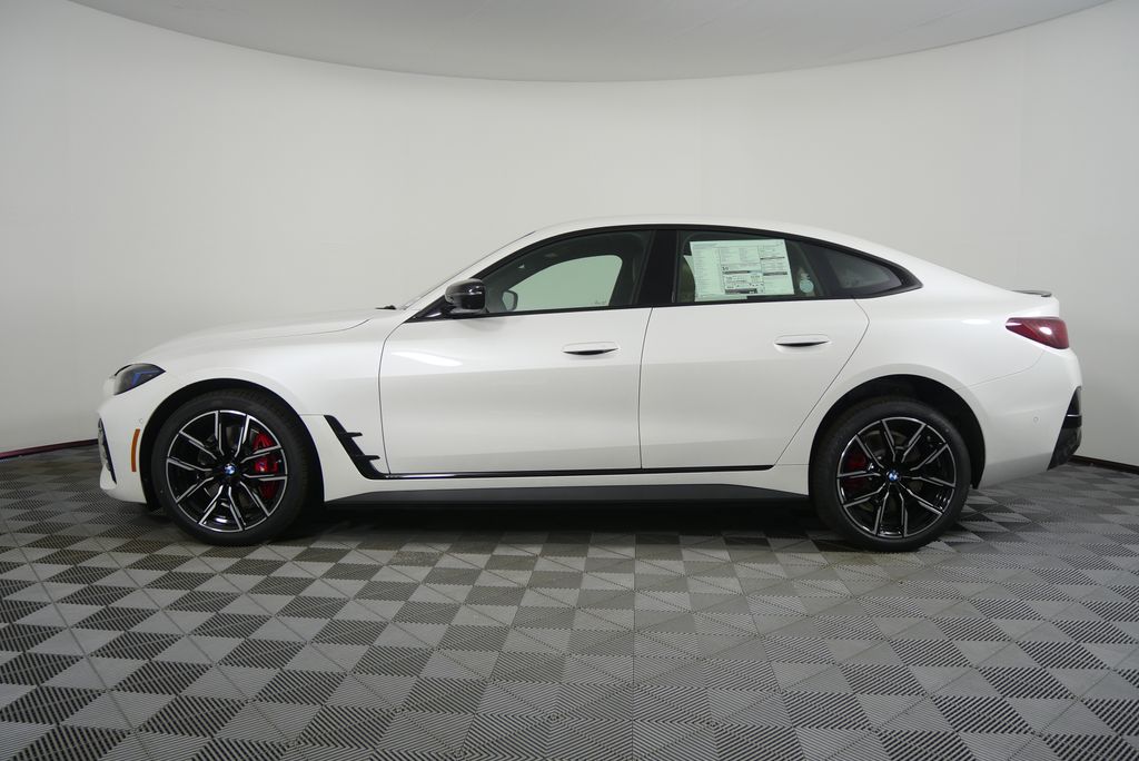 Thumbnail: 2026 BMW i4 - 6