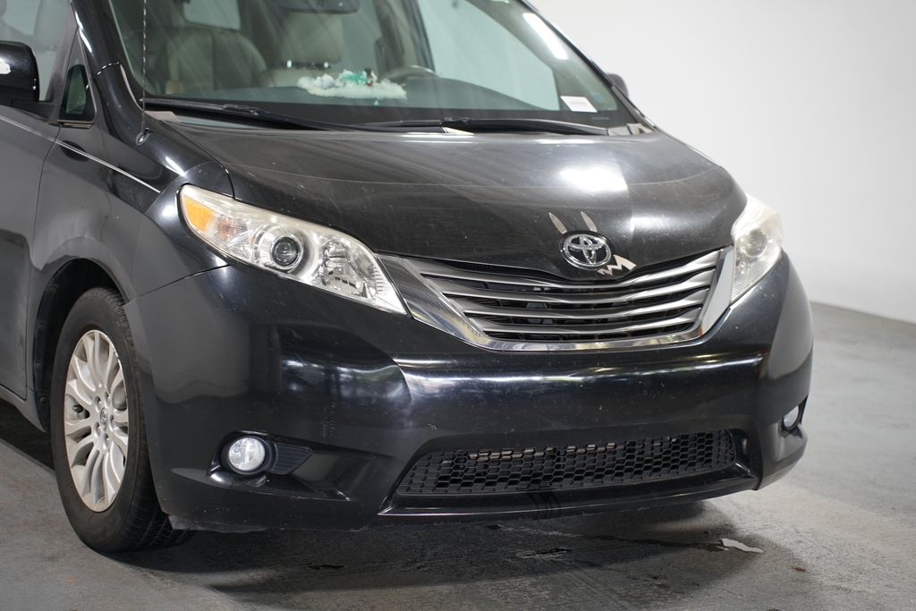 2014 Toyota Sienna XLE 4