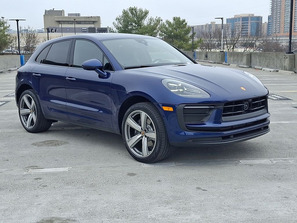 Thumbnail: 2026 Porsche Macan - 7