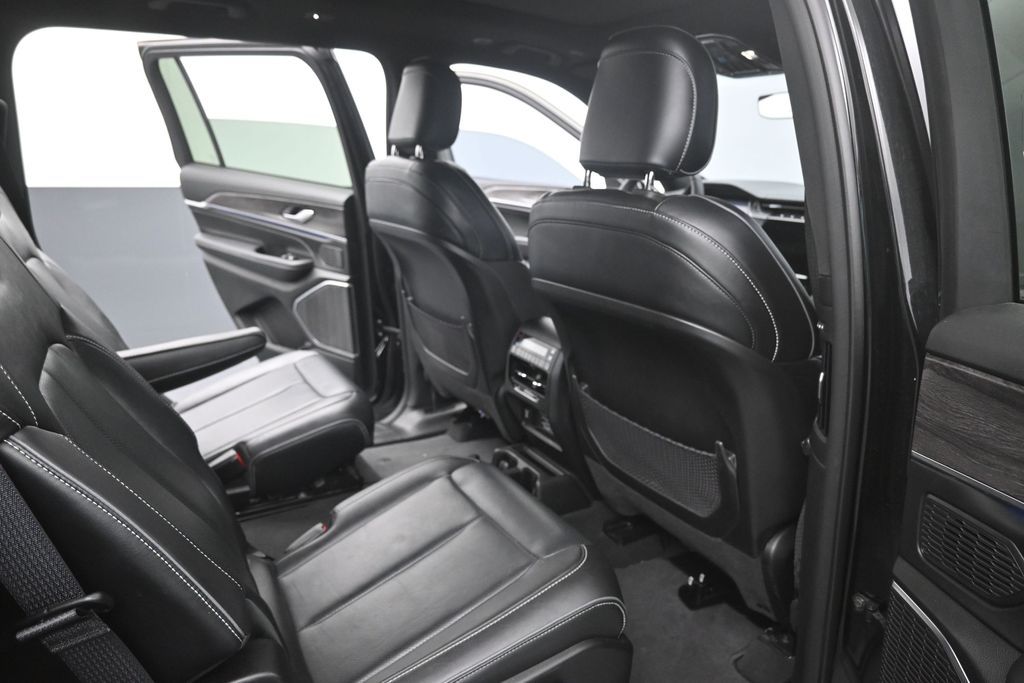Used 2023 Jeep Grand Cherokee L SUV
