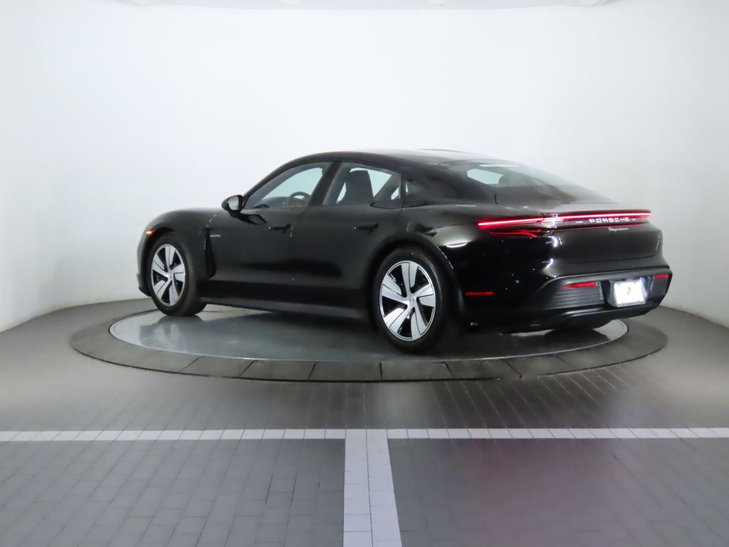 Thumbnail: 2026 Porsche Taycan - 3