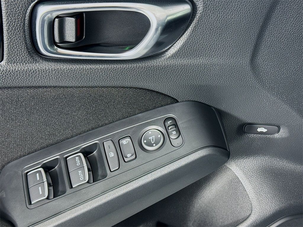 2025 Honda Civic Hybrid Sport photo