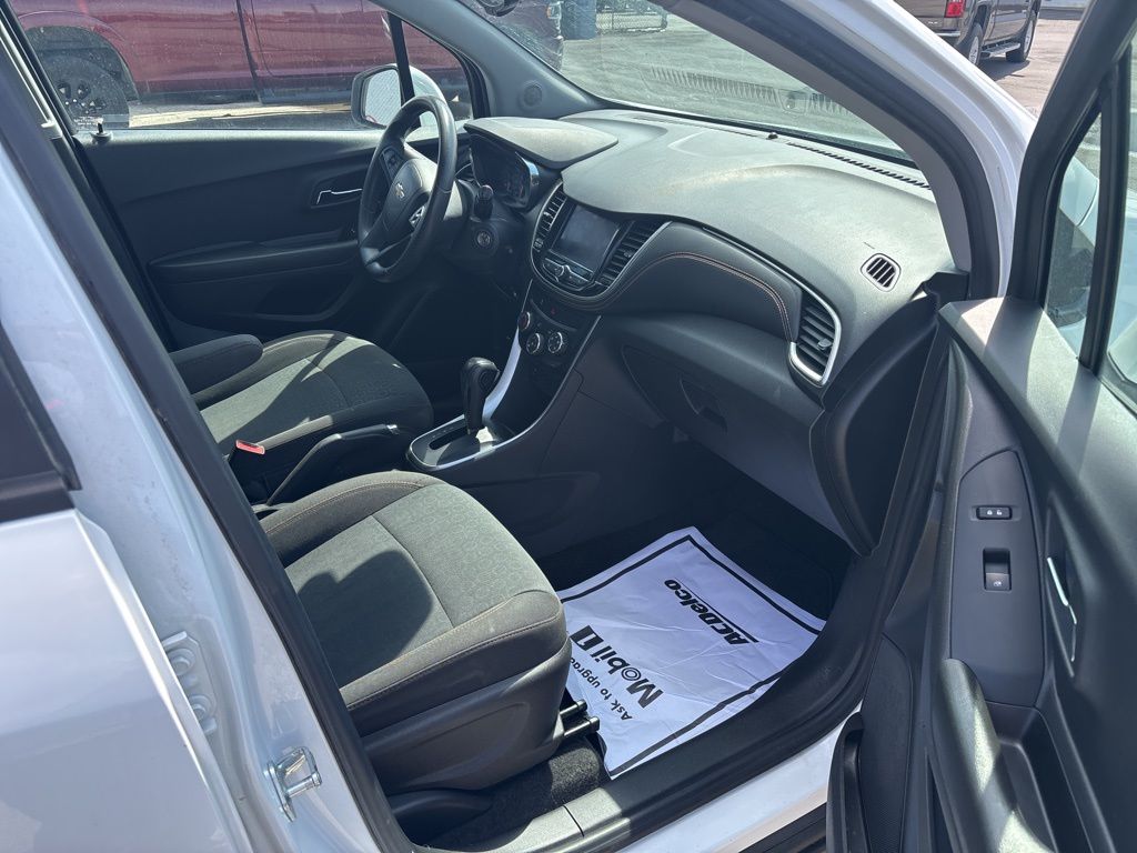 Used 2021 Chevrolet Trax SUV