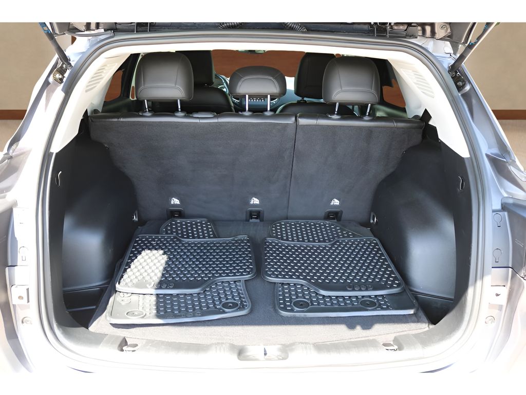 Used 2021 Gray Jeep Latitude image 17