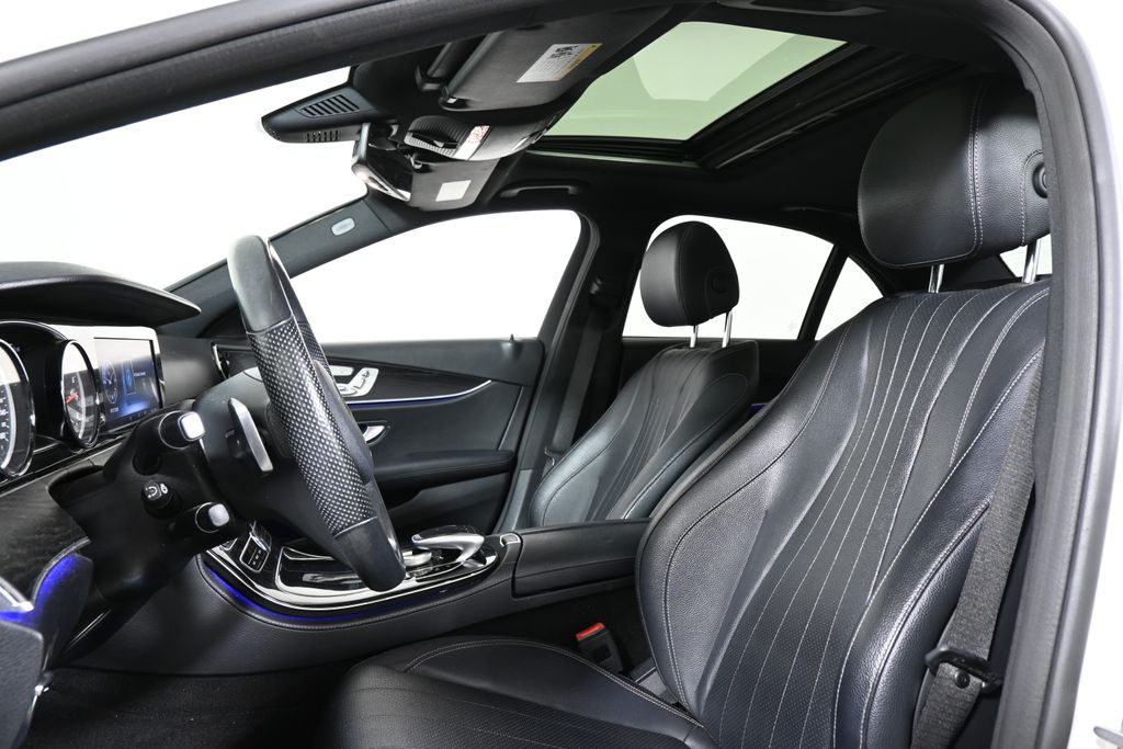Thumbnail: 2017 Mercedes-Benz E-Class - 5