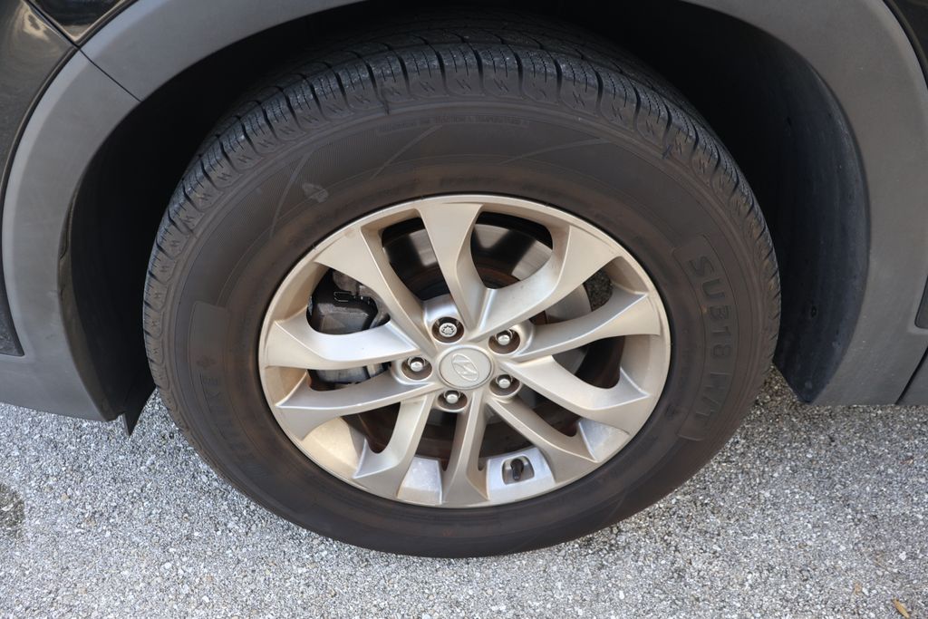 Thumbnail: 2019 Hyundai Santa Fe - 4