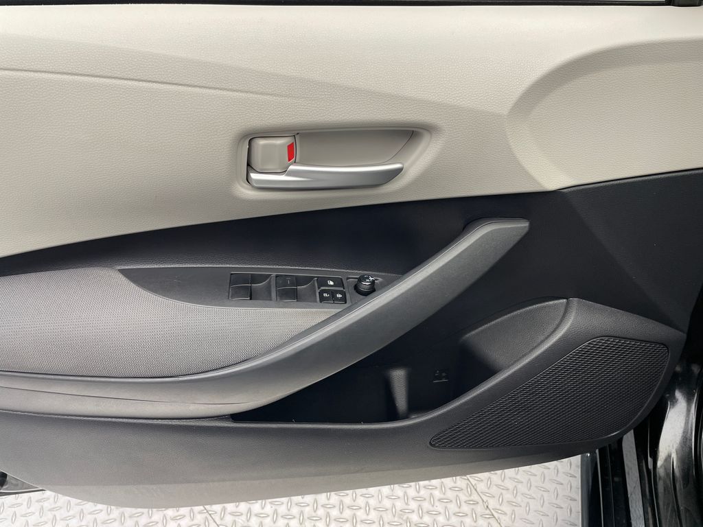 2020 Toyota Corolla LE 9