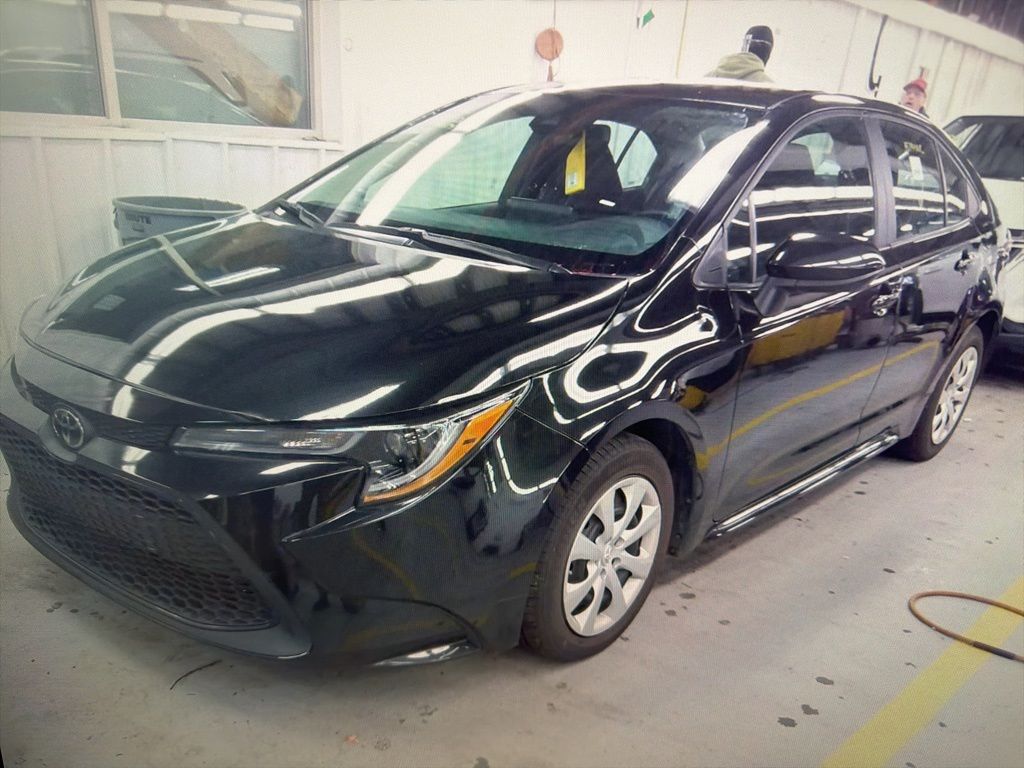 2022 Toyota Corolla LE FWD