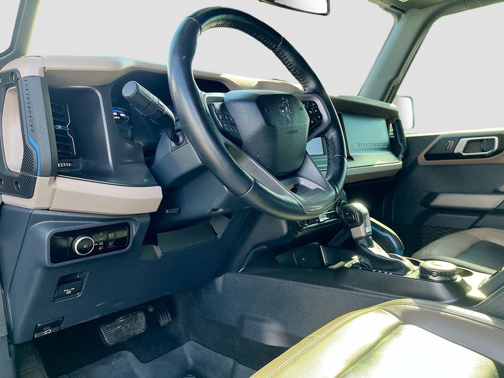 Used 2023 White Ford Wildtrak image 9