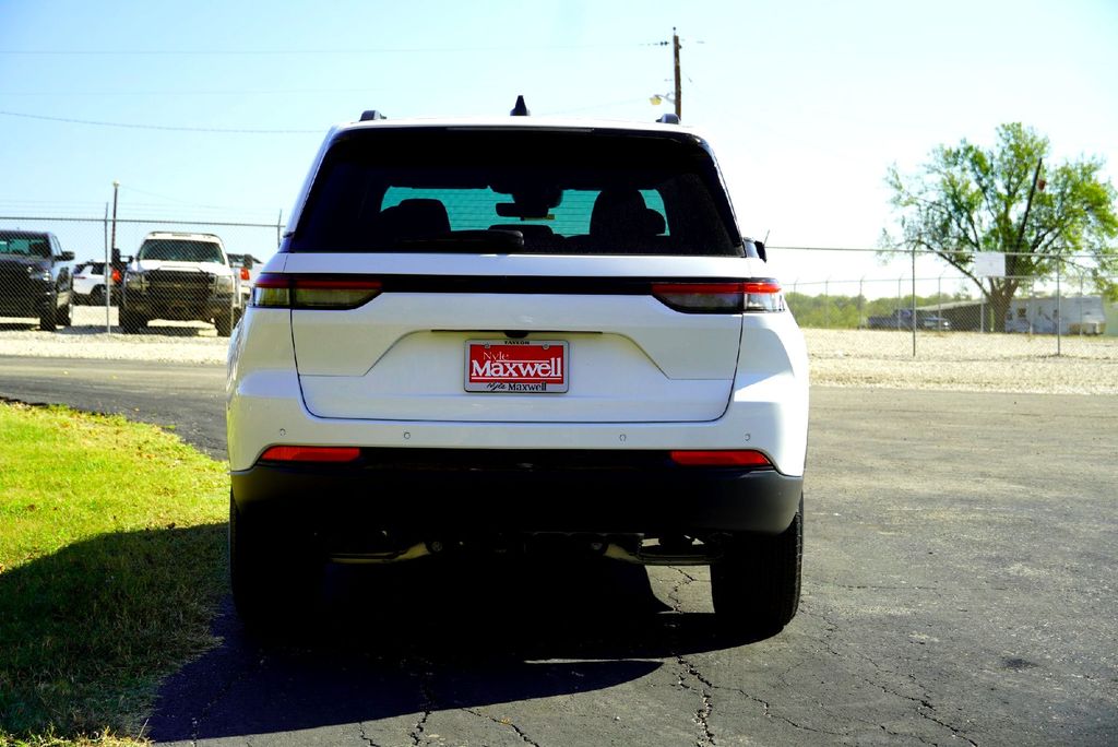 New Car 2025 Jeep Grand Cherokee  Altitude X For Sale Under $40,000 In Taylor, Texas