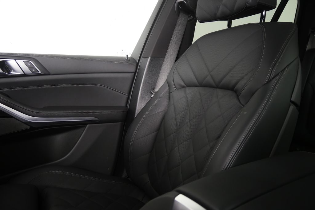 Thumbnail: 2026 BMW X5 - 23