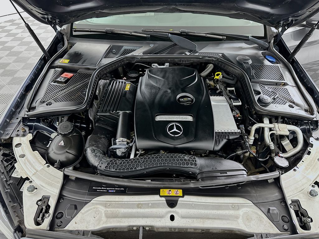 2015 Mercedes-Benz C-Class C 300 28