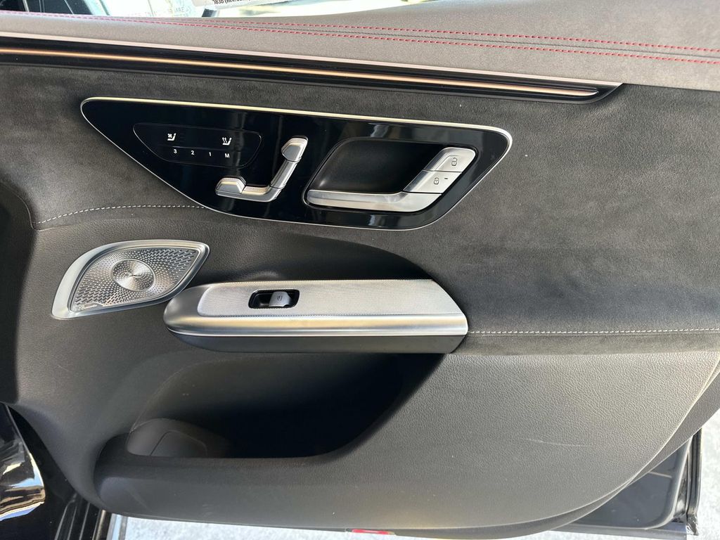 Thumbnail: 2025 Mercedes-Benz EQE - 10