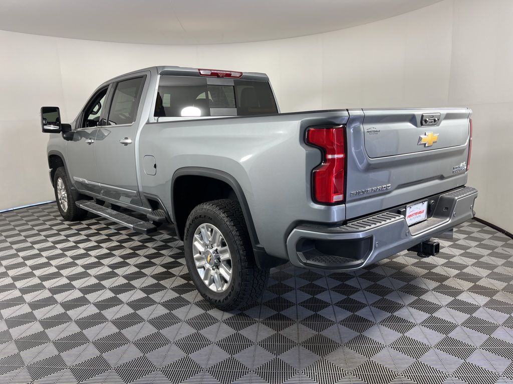 2025 Chevrolet Silverado 2500 High Country 15
