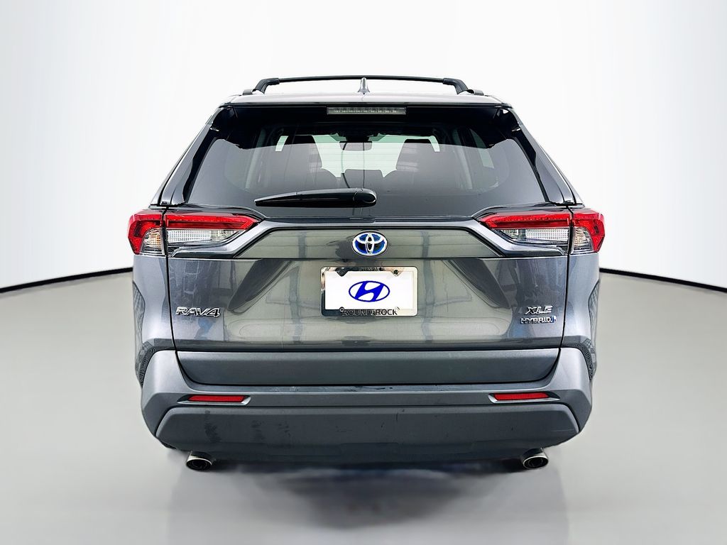 2022 Toyota RAV4 XLE 6