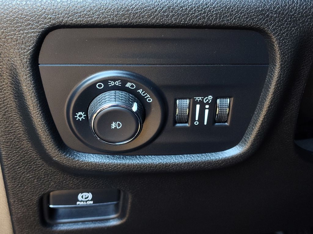 Used Car 2023 Jeep Grand Cherokee L  Limited For Sale Under $30,000 In Austin, Texas