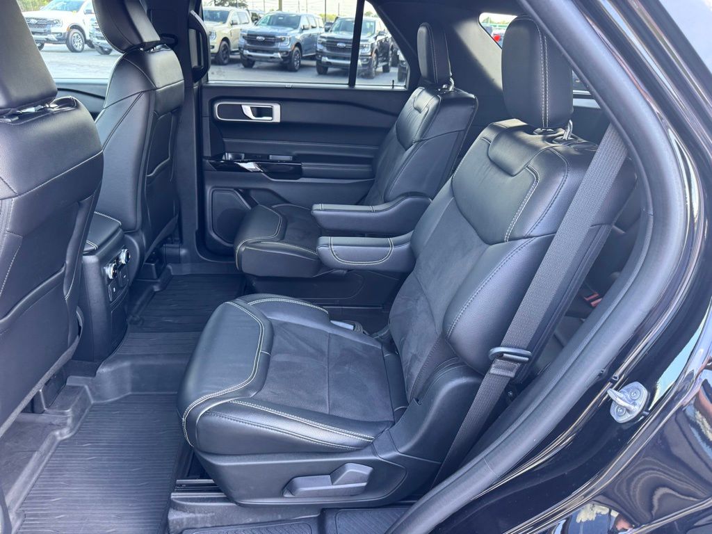 FordExplorer35