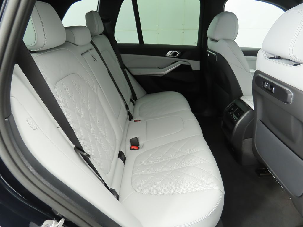 Thumbnail: 2026 BMW X5 - 22