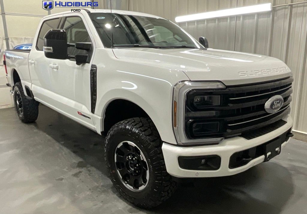 2026 Ford F-250 Super Duty Platinum Crew Cab 4WD