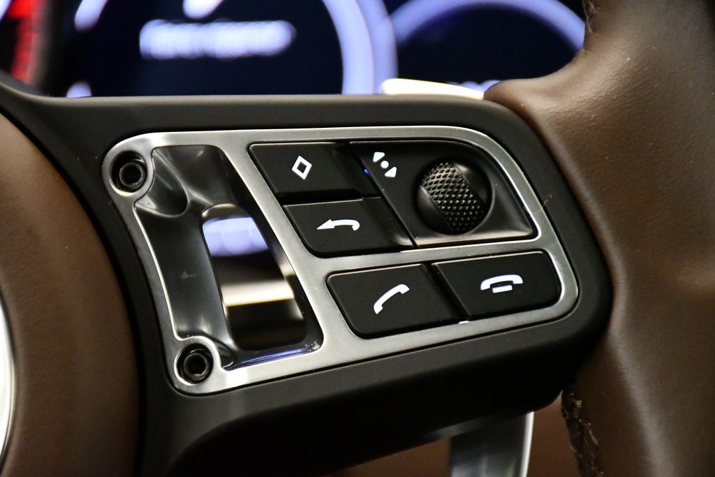 Thumbnail: 2020 Porsche Cayenne - 28