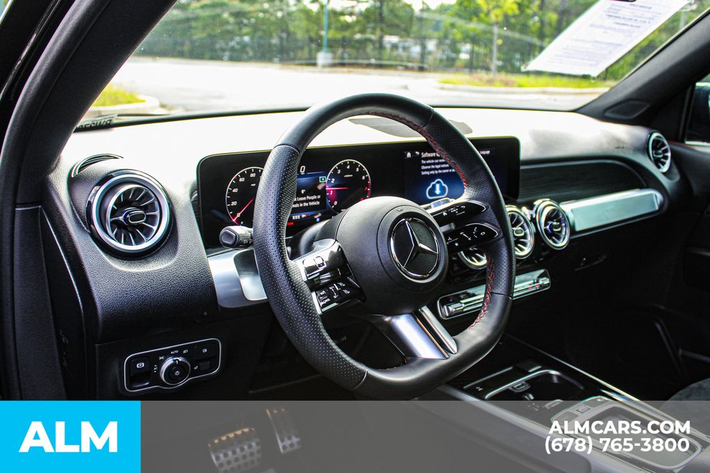 Used 2024 Black Mercedes-Benz GLB 250 image 32