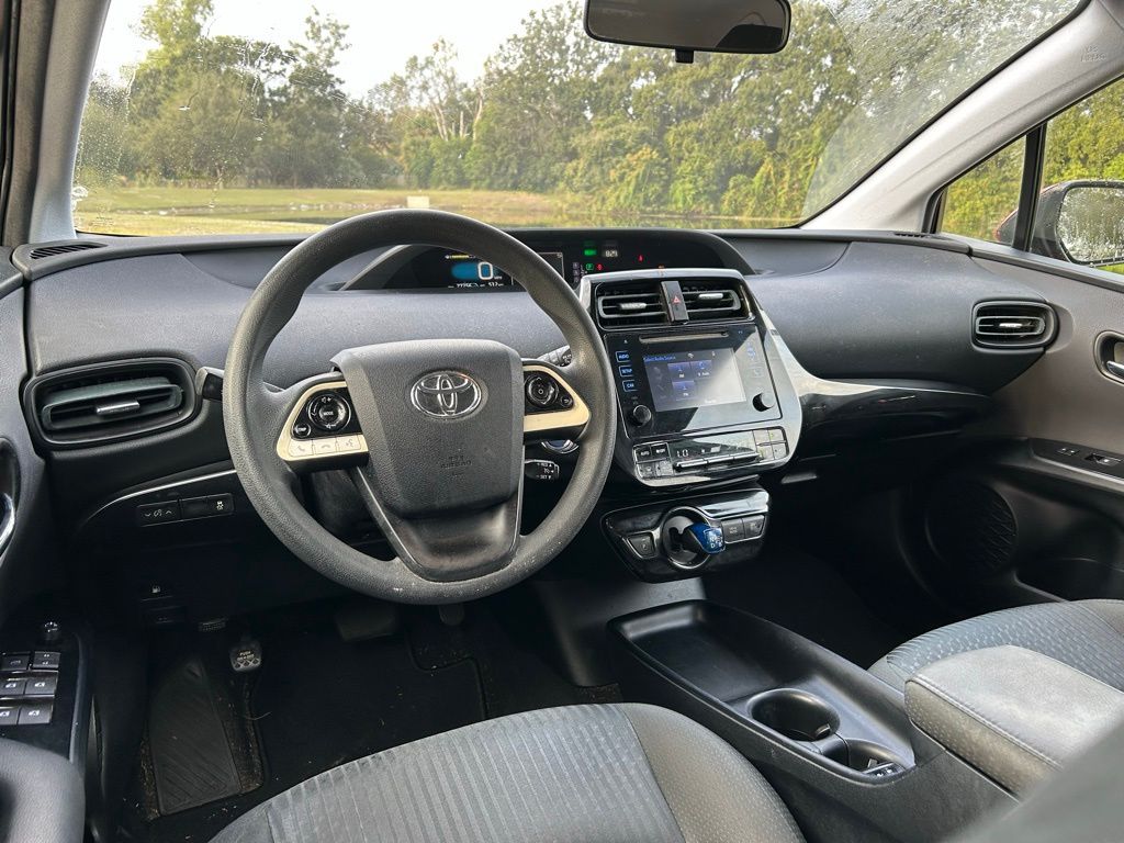 Thumbnail: 2016 Toyota Prius - 12