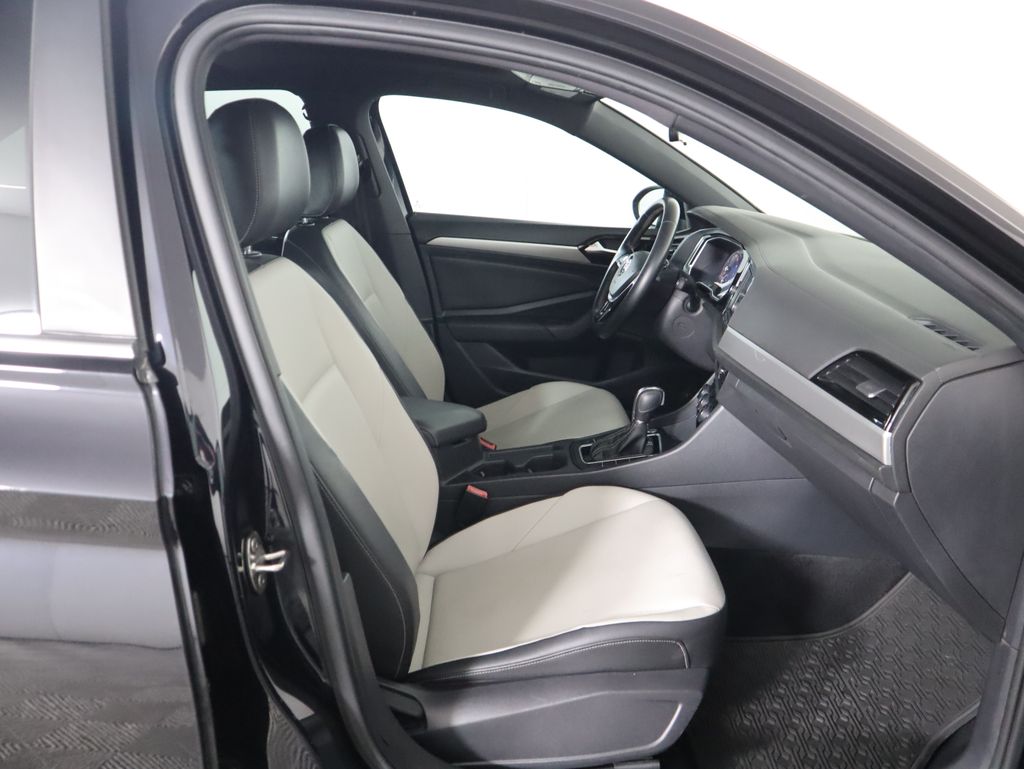 Thumbnail: 2019 Volkswagen Jetta - 20